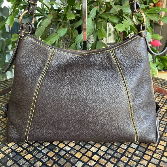 Dooney & Bourke East West Brown Pebbled Leather Shoulder Bag & Charm - Picture 7 of 12